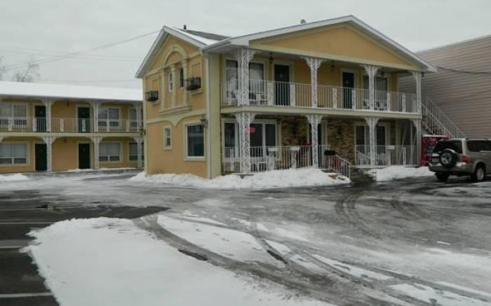 River Road Motel