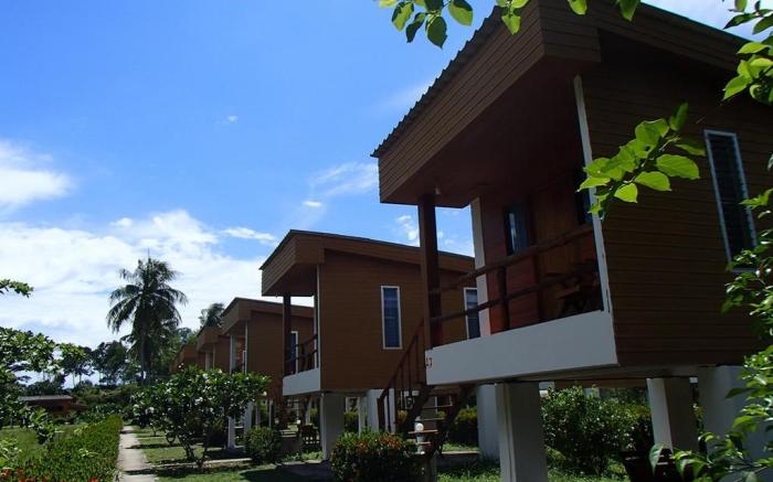 KOH JUM SEA BEACH RESORT