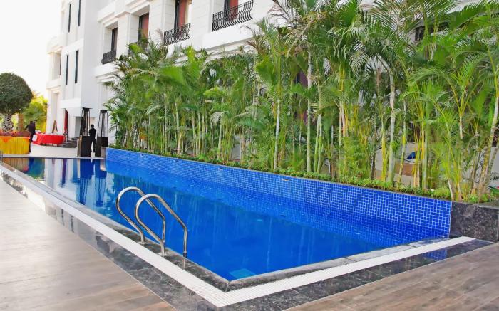 Pride Hotel & Convention Centre Indore