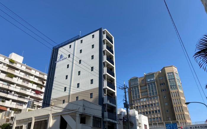 1 Floor 1 Room Only Newer 2 Bedroom Condominium (56 sqm). Free Wi-Fi, Ideal for Telework