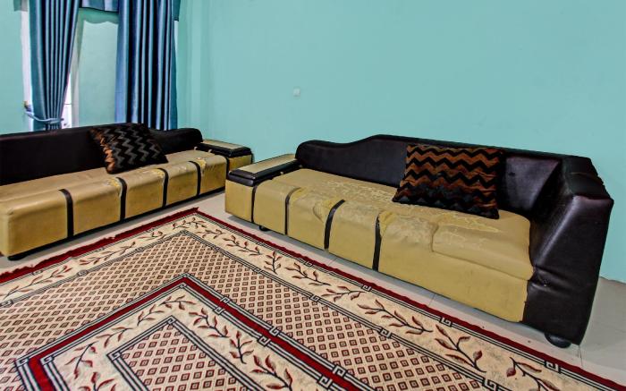 Hotel O Homestay Bang HajiNearLapangan Penujak ( Inen Gonggang)