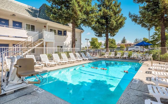 Motel 6 Rohnert Park, CA