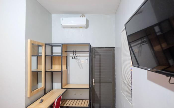 RedDoorz near Taman Balekambang Surakarta