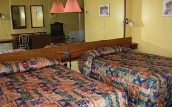 Motel R-100