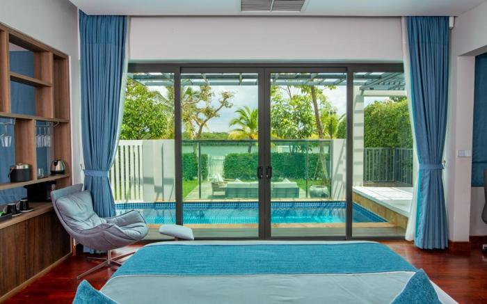 CASTLE BAYVIEW RESORT & SPA