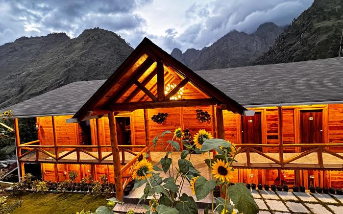 Blue Poppy premier Joshimath