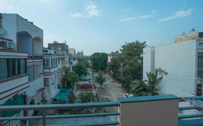 Lime Tree Three Bhk Serviced Apartment, Gurgaon 
