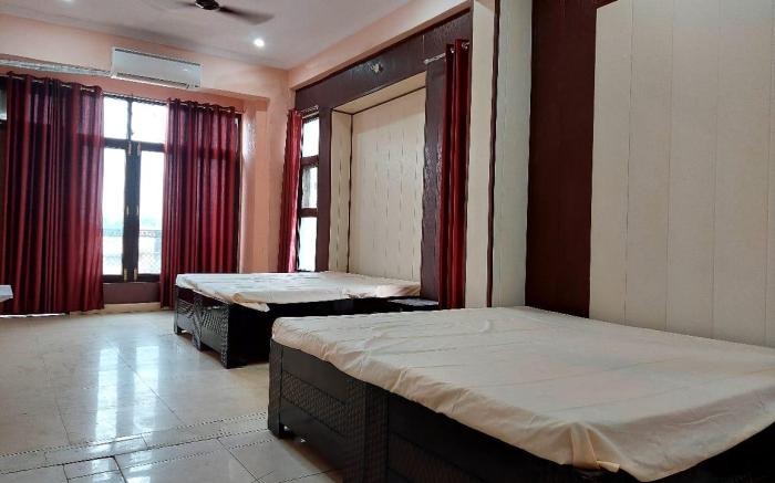 Lovely 3 Bedroom apratment in Nirala Nagar Lucknow
