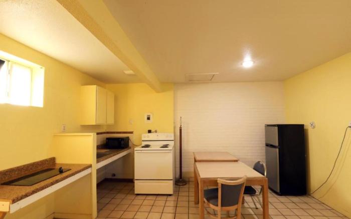 Economy Inn Kingsville, Hwy 77
