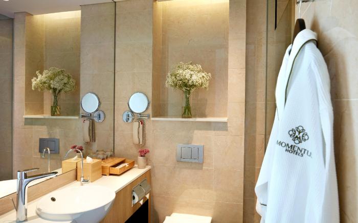Momentus Hotel Alexandra
