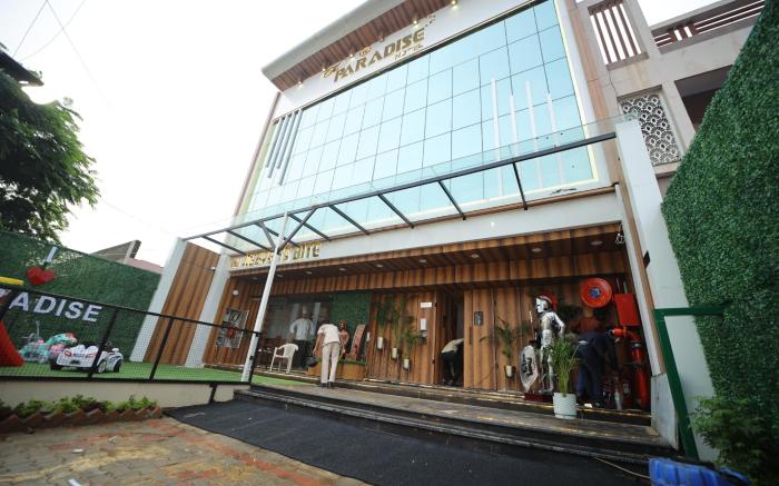 THE PARADISE HOTEL