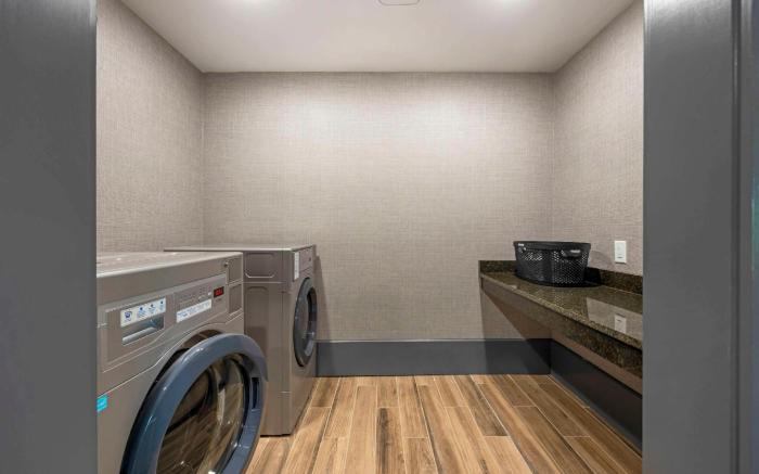 Comfort Inn & Suites Gallatin - Nashville Metro