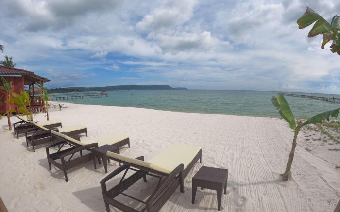 WHITE SAND ARK RESORT