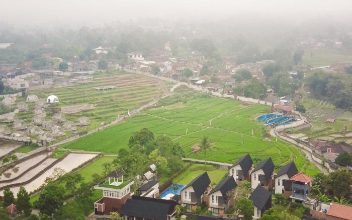 Lenirra Villa & Resto