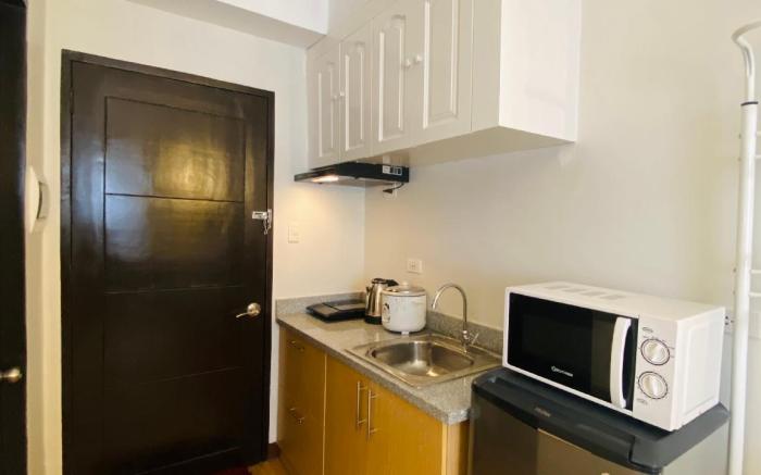 Studio Condo with Pool at Mesaverte Residences