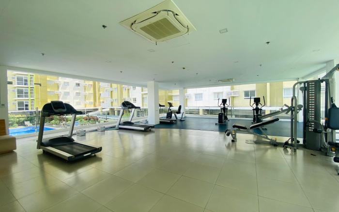 Studio Condo with Pool at Mesaverte Residences