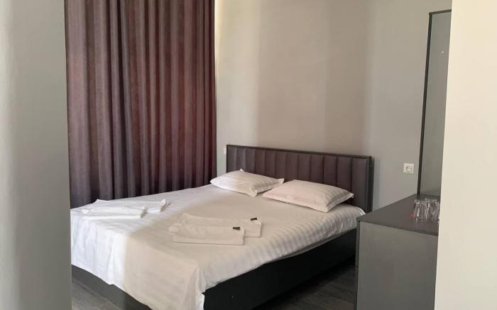 Hotelok