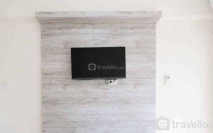 Cozy Stay Best 1BR at Pavilion Permata By Travelio