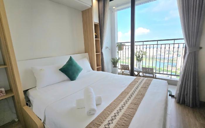 Studio Lake view  G3 Greenbay #Jerry's House