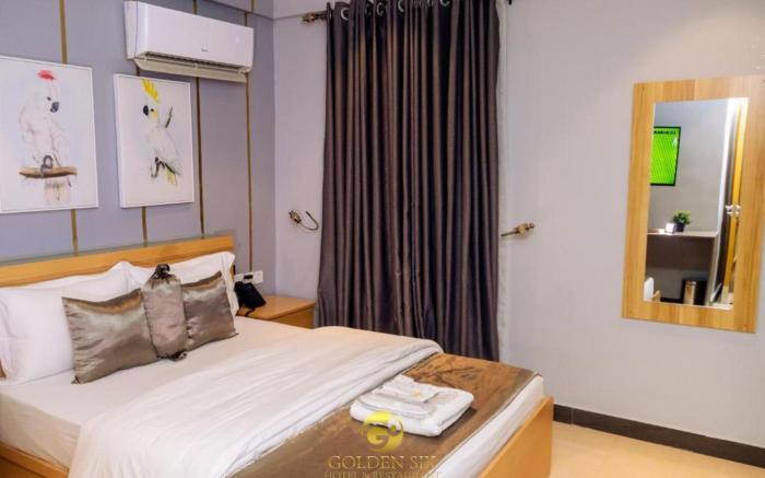 Golden Six Hotel & Restaurant