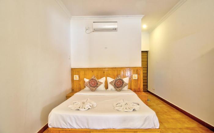 Hotel Pleasure Inn near Turtle Beach, Morjim