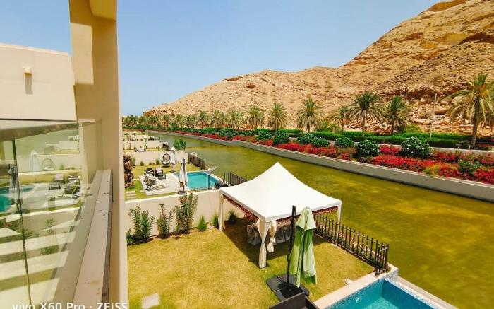 Lagoon & Mountain View Villa