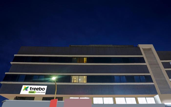 Treebo Classic Grande, Camp