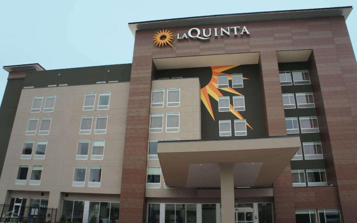La Quinta Inn & Suites by Wyndham Oklahoma City Airport