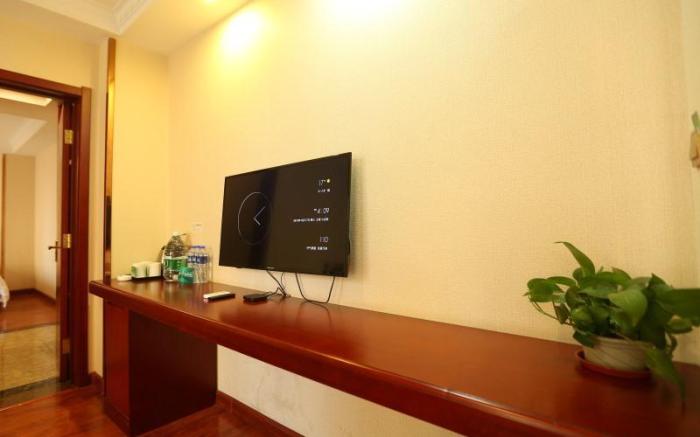 GreenTree Inn Taiyuan East Binhe Road Xiaodian High speed mouth Express Hotel