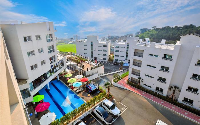 Aquarius resort