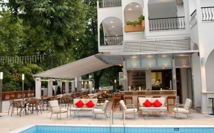 Kronos Hotel