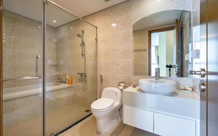 Spacious Apt with City View at Landmark Plus