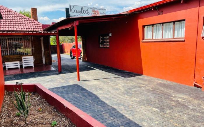 Ithonsi Guesthouse