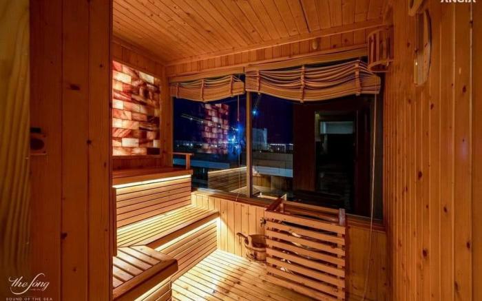 Studio Apartment with Pool (Phuong House)