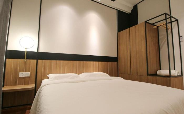 Paradigm Mall B15-07/Netflix/1 bedroom