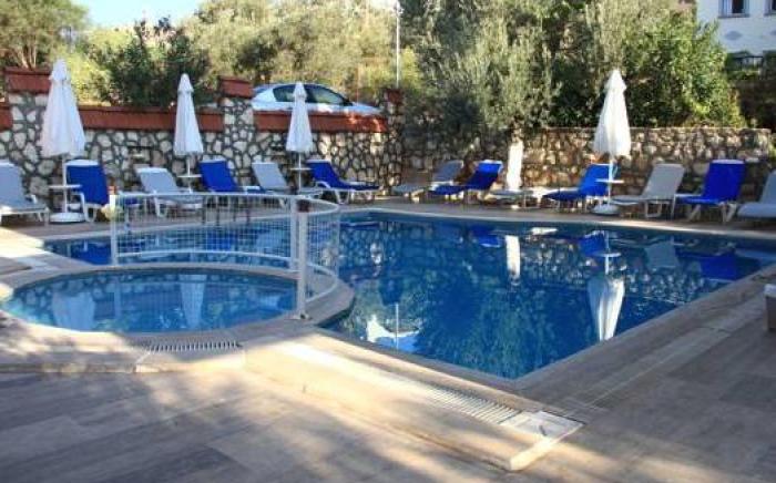 Lizo Hotel