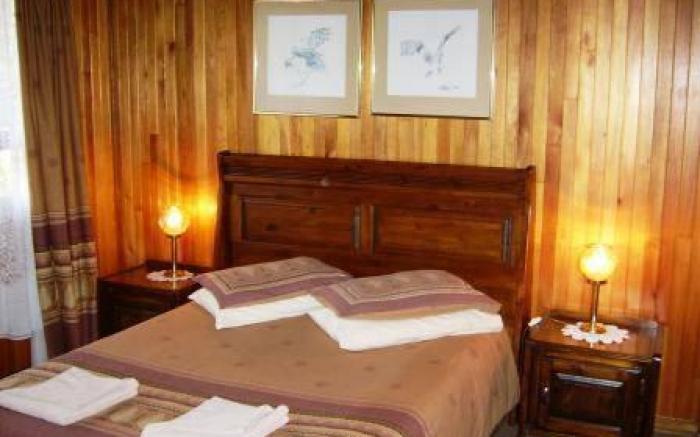 Log Cabin & Settlers Village