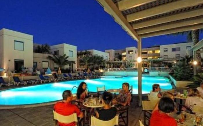 Meropi Hotel & Apartments