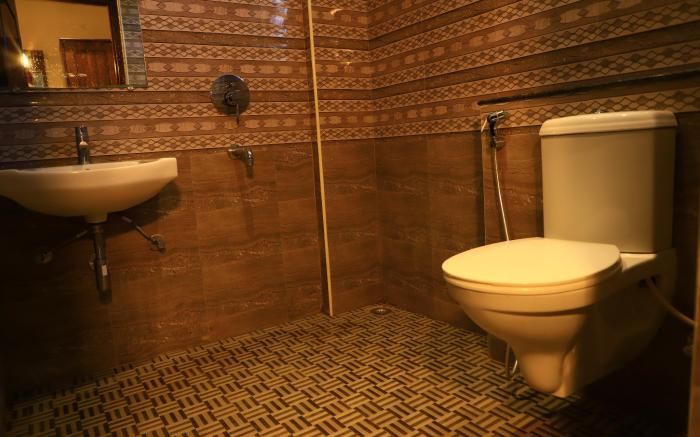 Hotel Velan International