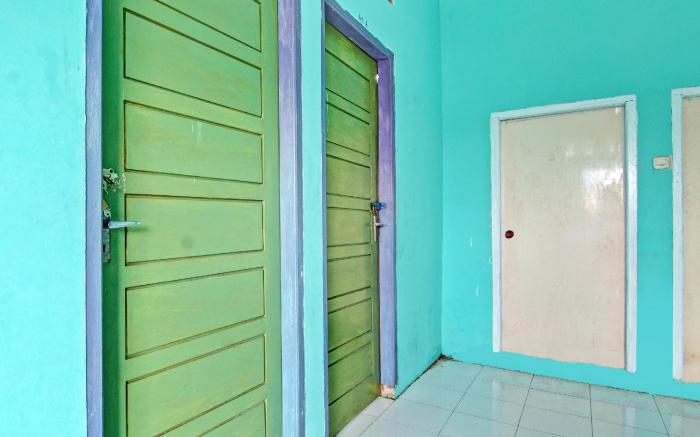 SPOT ON 91918 Najla Guest House Syariah