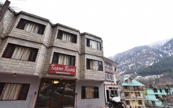 Kapoor Resort By DLS Hotels 
