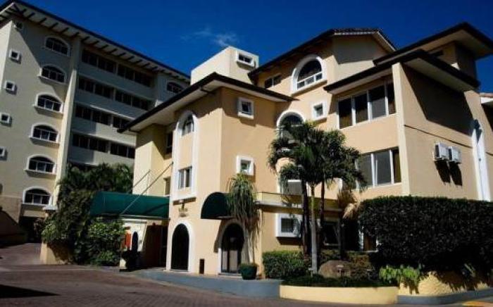 Apartotel & Suites Villas del Rio
