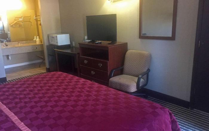 Americas Best Inn Eureka
