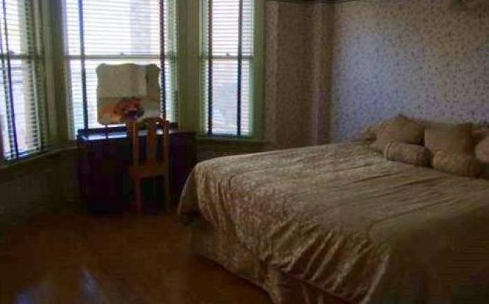 Arundel Mansions Hotel