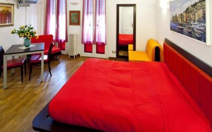 Lia Rooms