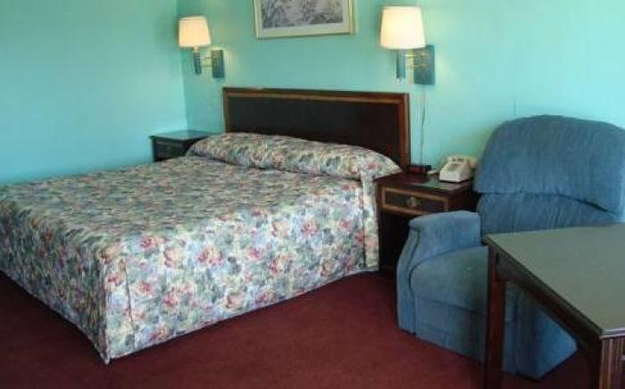 Gray Plaza Motel West Frankfort