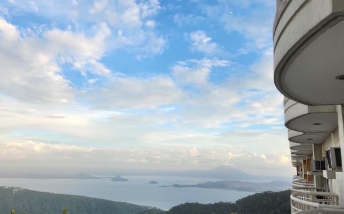 Tagaytay Staycation Condo unit- by TJK