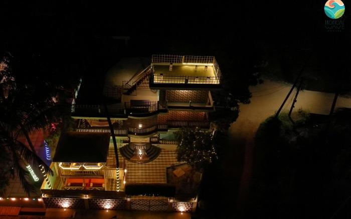 Tropical Wave Hostel