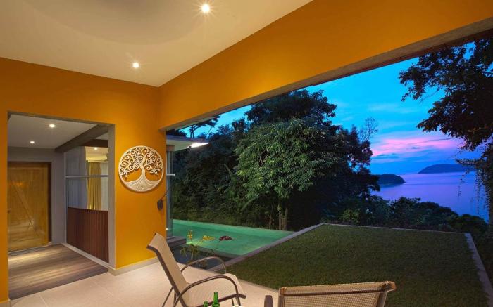 Ambong Pool Villas - Private Pool
