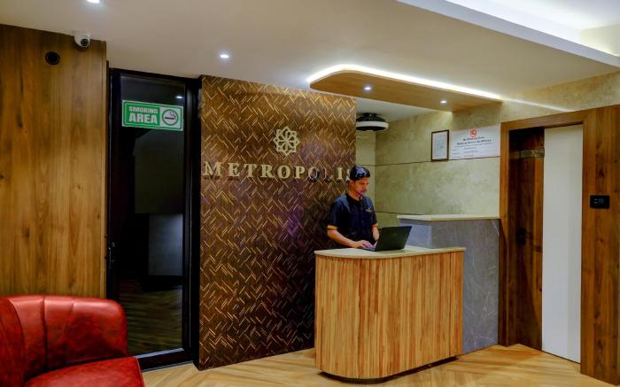 Metropolis Business Hotel